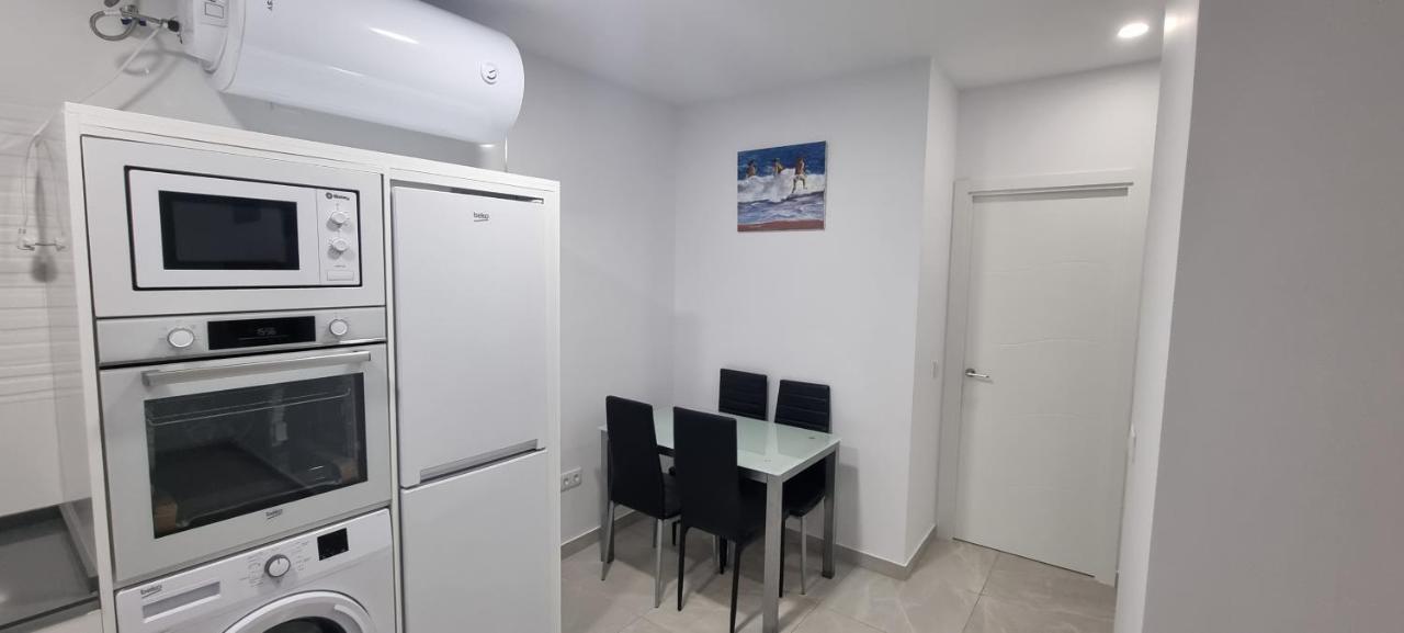 Apartamentos La Playa Barbate Bagian luar foto
