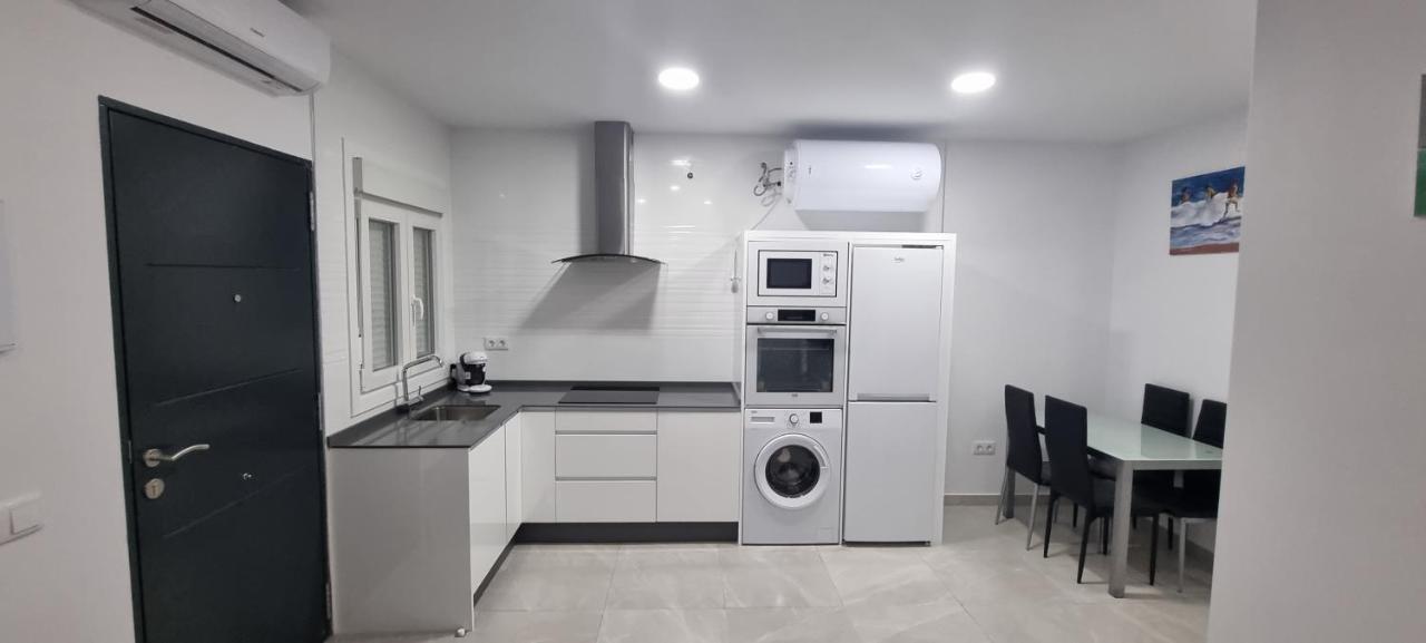 Apartamentos La Playa Barbate Bagian luar foto